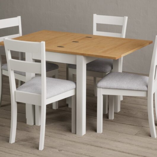 Extending Hadleigh Oak and Signal White Painted Dining Table with 4 Blue Kendal Chairs
